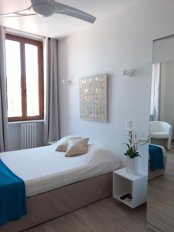Hôtel Du Soleil Hyères Buitenkant foto
